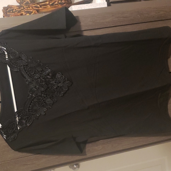 ♥️New boutique Plus size short sleeved crochet top - Picture 7 of 10